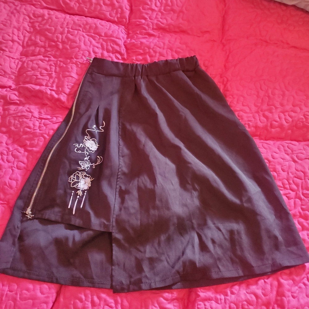 Embroidered Black Skirt